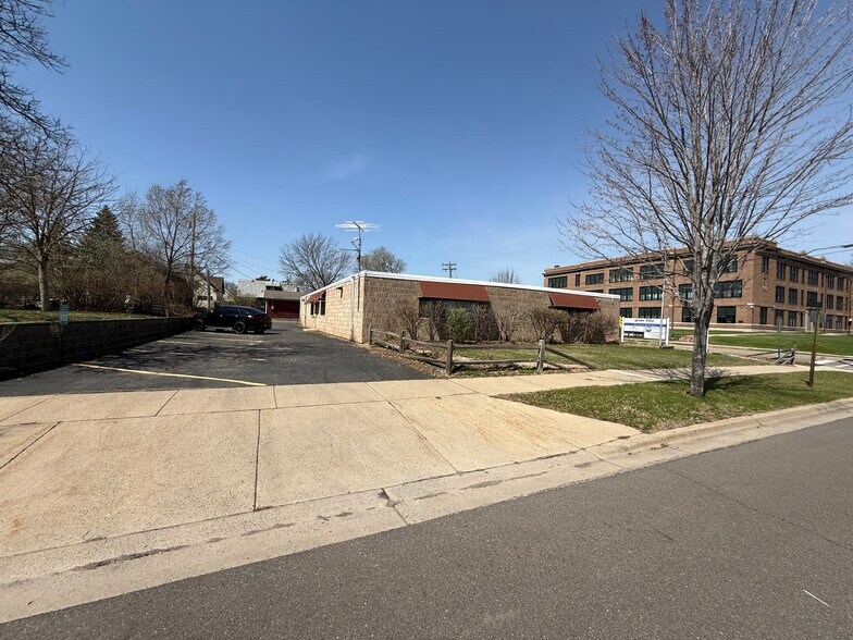 More Photos Of 1204 7th St S, Saint Cloud Office For Sale