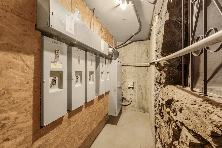 More Photos Of 233 SE 4th St, Pendleton Restaurant For Sale