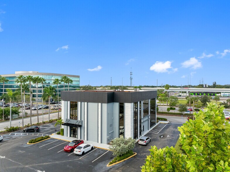 More Photos Of 18401 US Highway 19 N, Clearwater Office For Sale