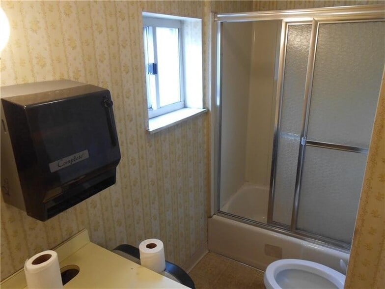 More Photos Of 1000 Becks Run Rd, Pittsburgh Freestanding For Lease