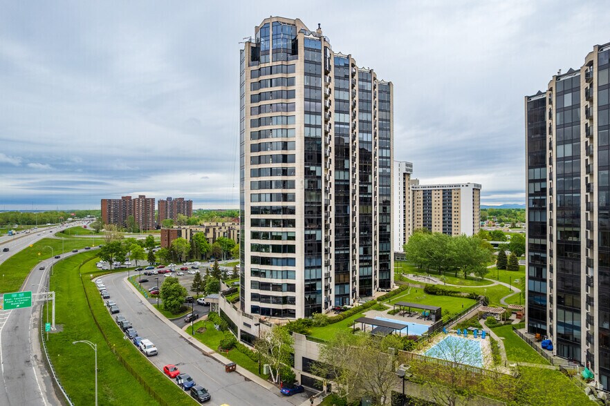 Primary Photo Of 70 Rue De La Barre, Longueuil Apartments For Sale