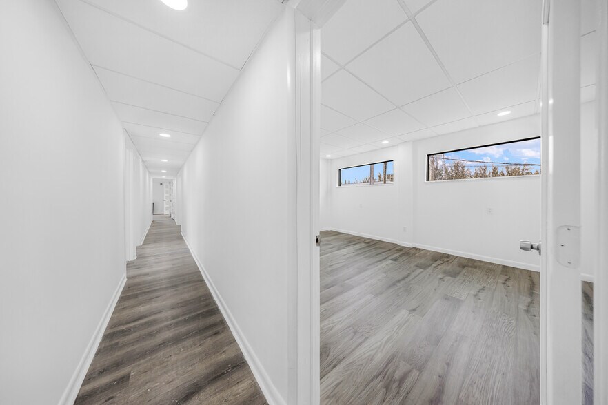 More Photos Of 7550 W 2nd Ct, Hialeah Warehouse For Lease