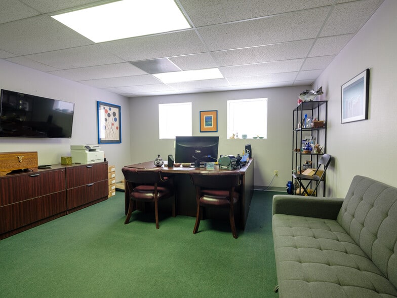 More Photos Of 2229 Whitfield Park Dr, Sarasota Warehouse For Sale