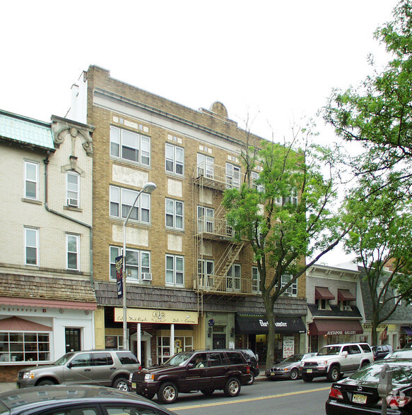 Primary Photo Of 60-66 Elm St, Westfield Office For Lease