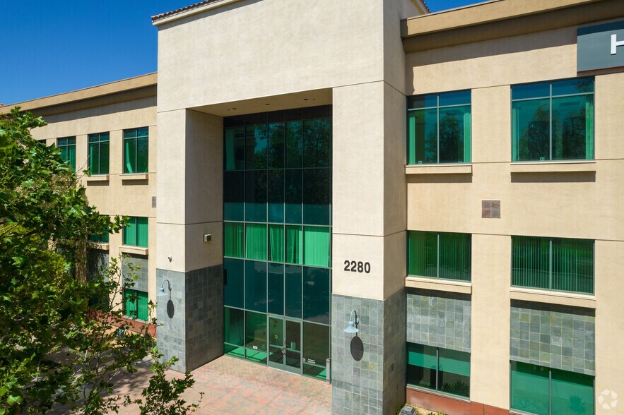 More Photos Of 2280 Market St, Riverside Office For Lease