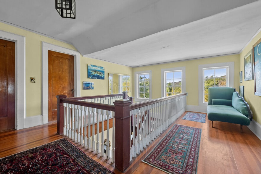 More Photos Of 535 Main Rd, Monterey Specialty For Sale