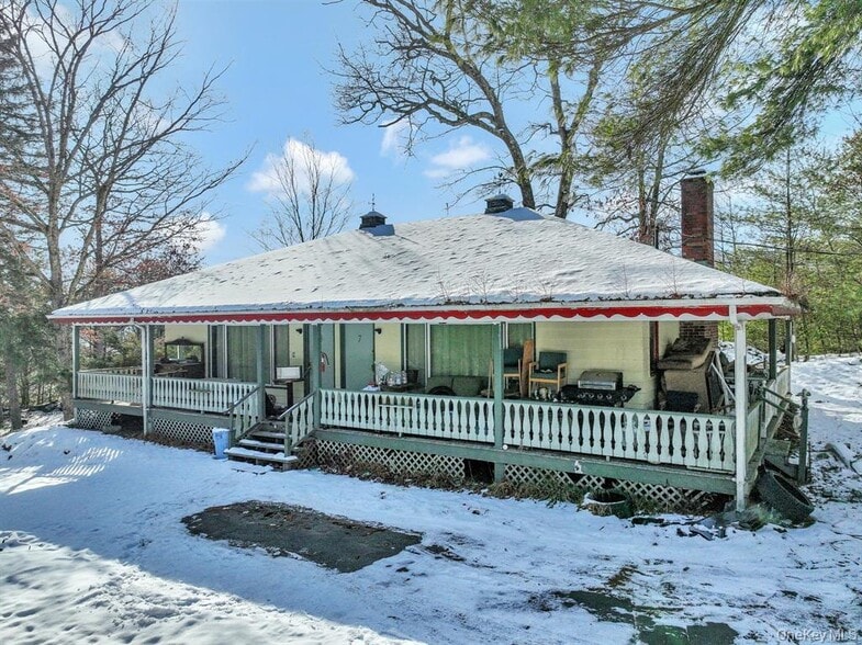 More Photos Of 25 State Route 55, Barryville Hotel For Sale