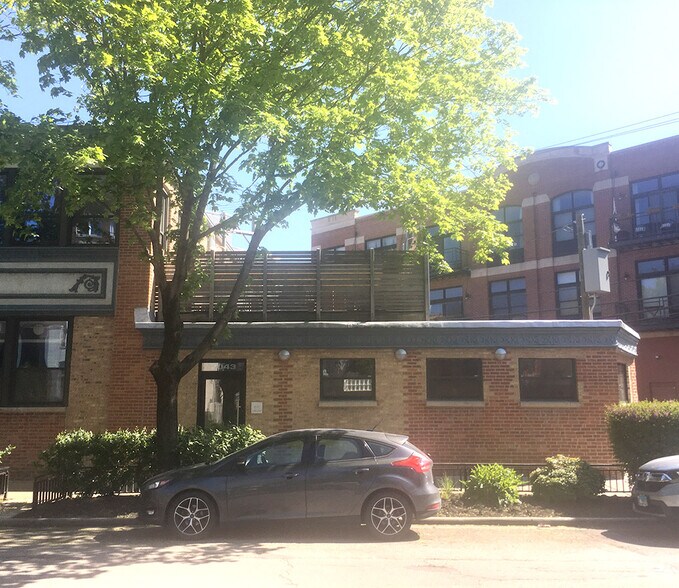 More Photos Of 2035-2043 W Wabansia Ave, Chicago Loft Creative Space For Lease