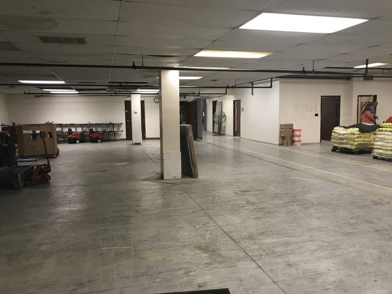 More Photos Of 131 N Hedges St, Dayton Warehouse For Sale