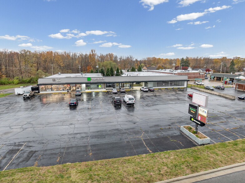 More Photos Of 6704-6720 N Ridge Rd, Madison General Retail For Sale