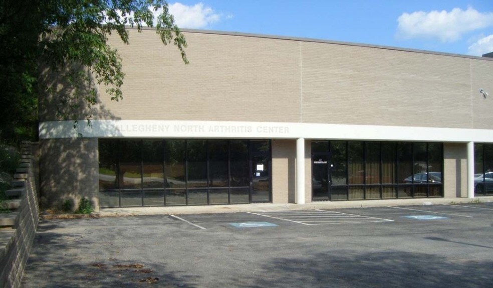 More Photos Of 150 Lake Dr, Wexford Research And Development For Lease