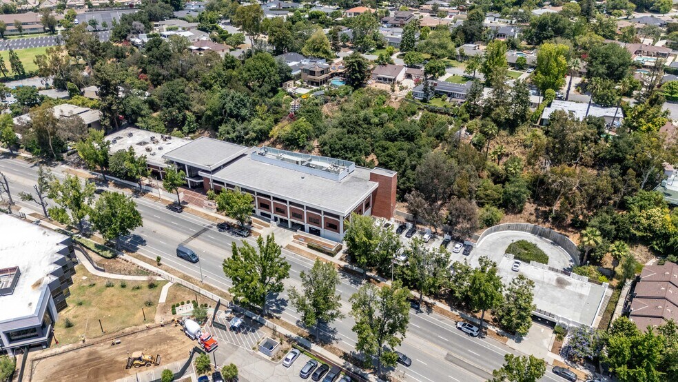More Photos Of 600 N Rosemead Blvd, Pasadena Office For Sale