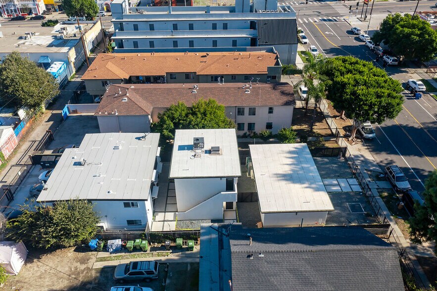 More Photos Of 1023 E 28th St, Los Angeles Apartments For Sale