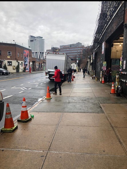 More Photos Of 25 Franklin St, Brooklyn Light Manufacturing For Lease