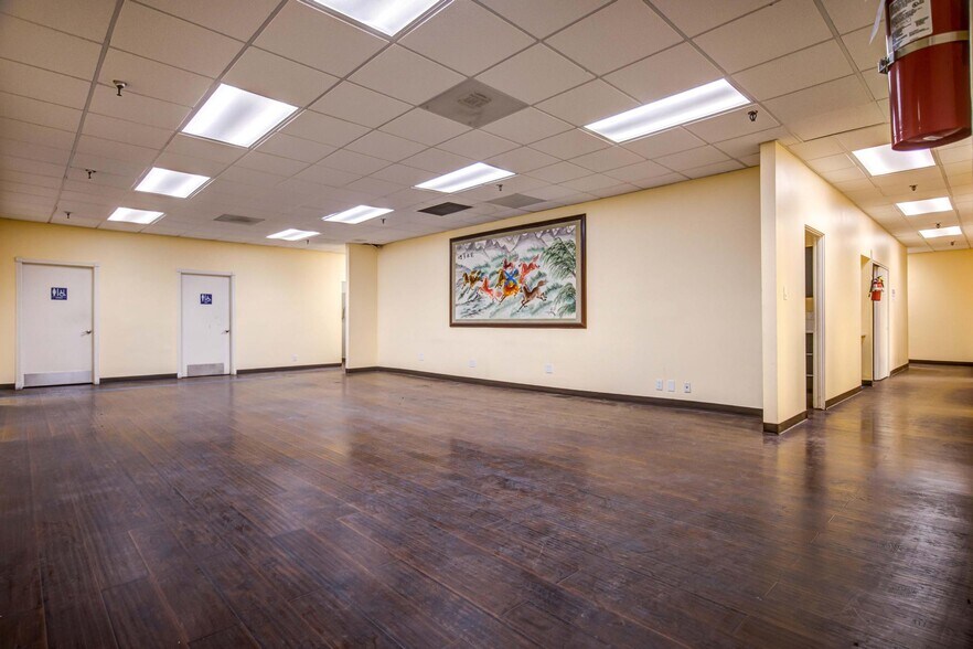 More Photos Of 6820-6830 E Washington Blvd, Commerce Refrigeration Cold Storage For Lease