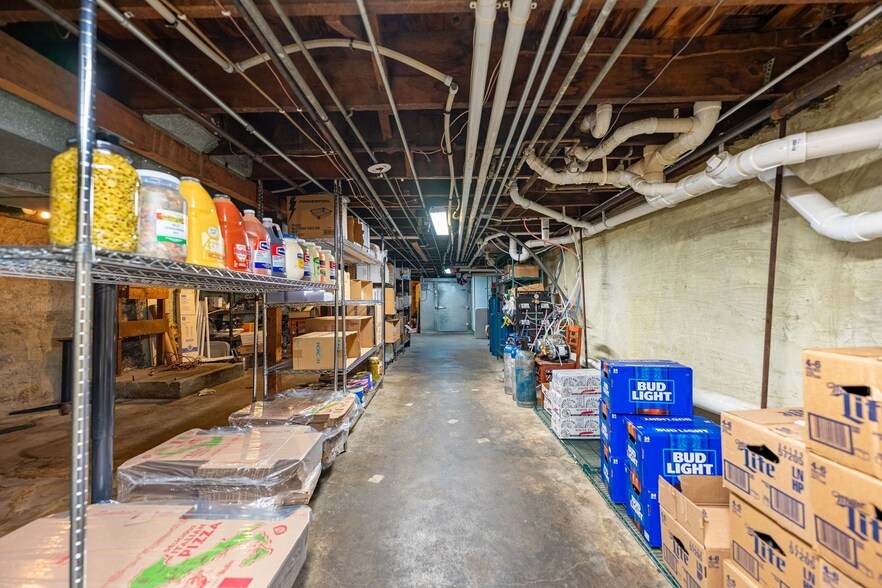 More Photos Of 132 N State St, Belvidere Restaurant For Sale