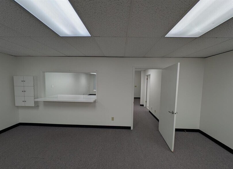 More Photos Of 7501 N University St, Peoria General Retail For Lease