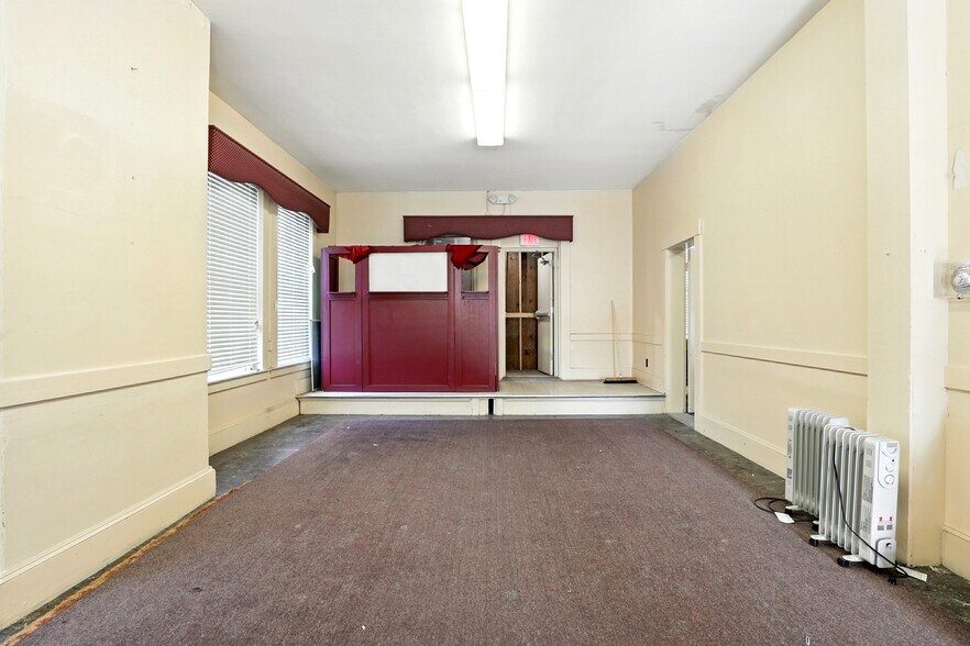 More Photos Of 3 Merrimack St, Penacook Office For Sale