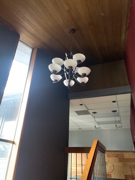 More Photos Of 4242 SE Milwaukie Ave, Portland Medical For Sale