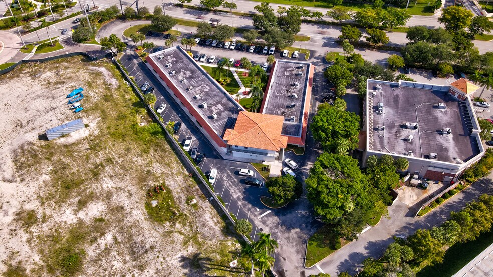 More Photos Of 201 N University Dr, Plantation Medical For Sale