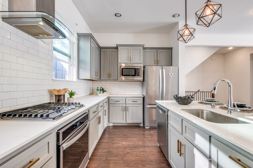 More Photos Of 2513 El Camino Ln, Dallas Specialty For Sale