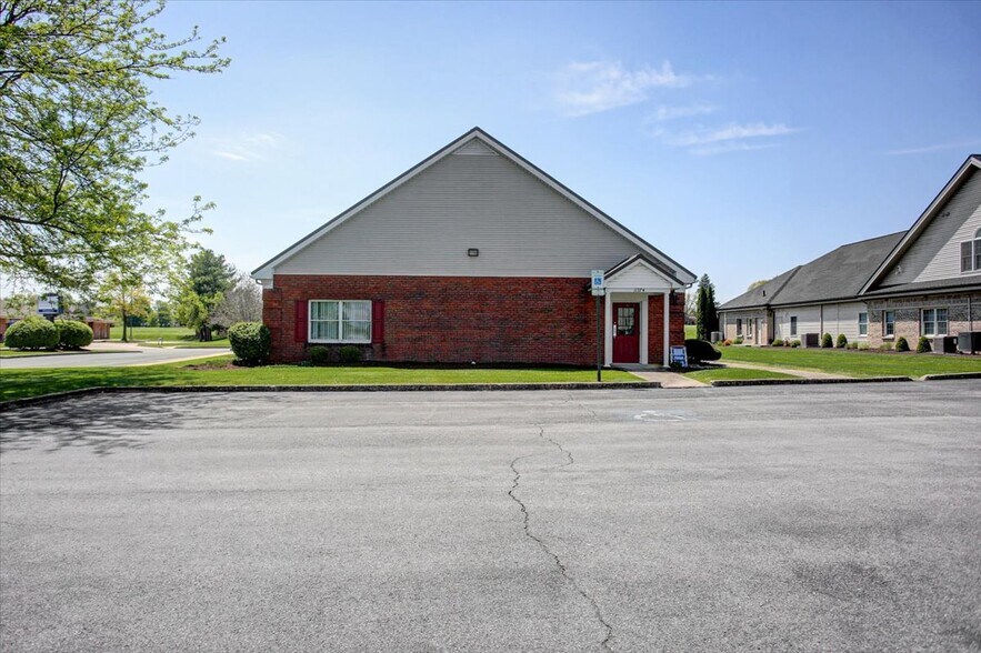 More Photos Of 1137 Kennebec Dr, Chambersburg Office For Sale