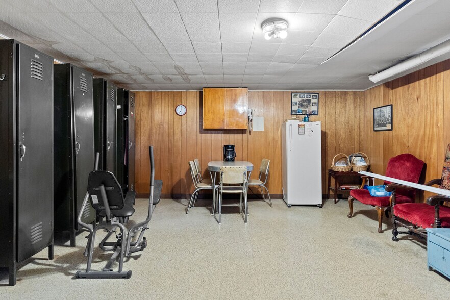 More Photos Of 150 Main St, Johnson City Medical For Sale