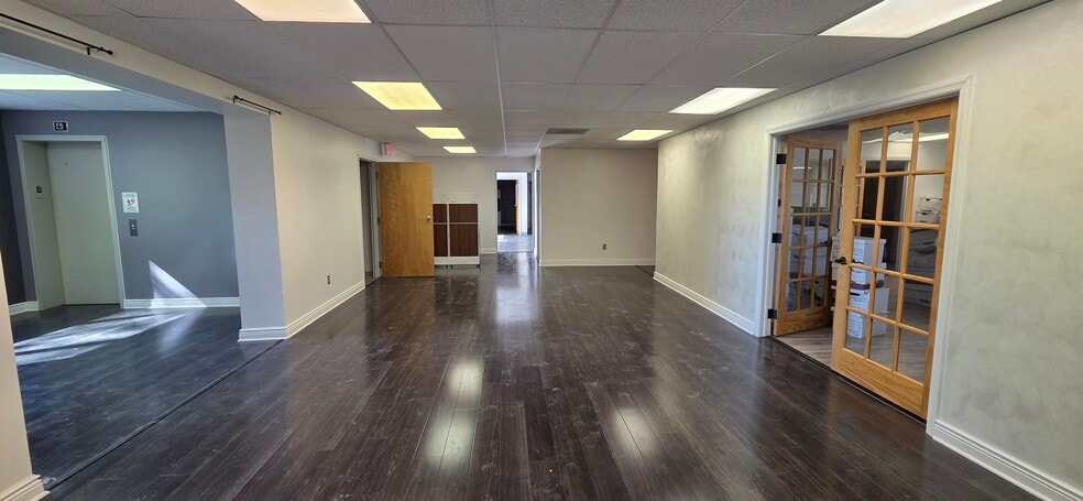 More Photos Of 3708 Freemansburg Ave, Bethlehem Storefront Retail Office For Sale