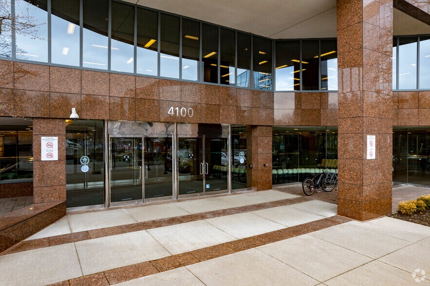 More Photos Of 4100 Yonge St, Toronto Office For Lease