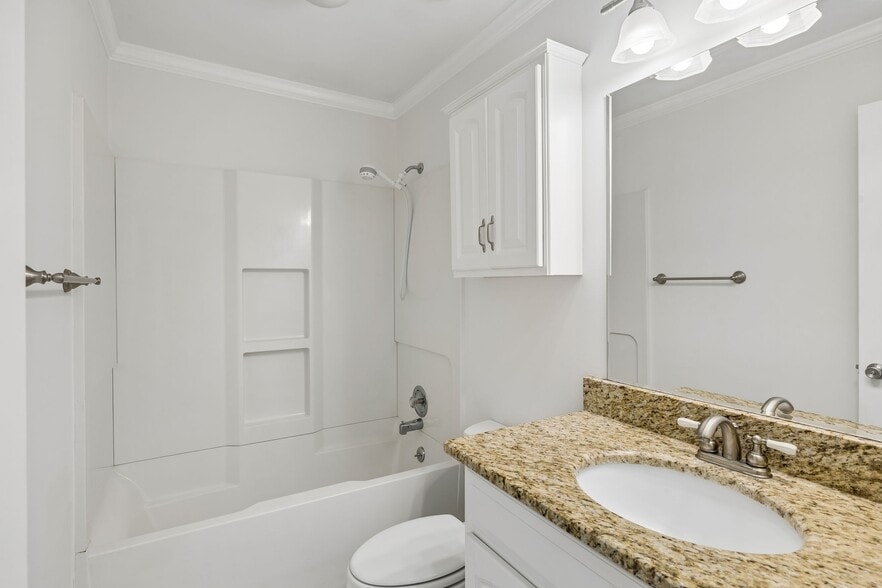 More Photos Of 1910 Redbud Ct, Franklin Multifamily For Sale