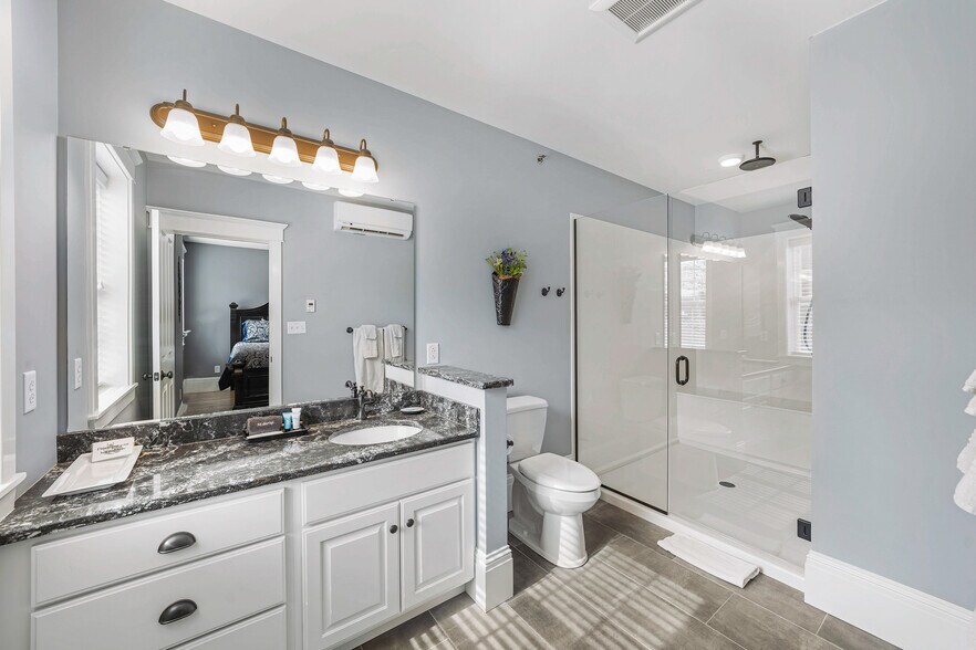 More Photos Of 208-210 Wharf St, Hermann Hospitality For Sale