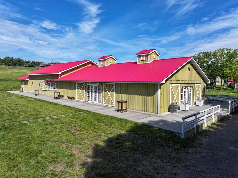 More Photos Of 284 Edgemont Rd, Moriah Hospitality For Sale