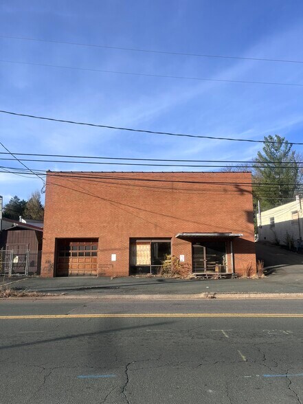 More Photos Of 1329 E High St, Charlottesville Warehouse For Sale