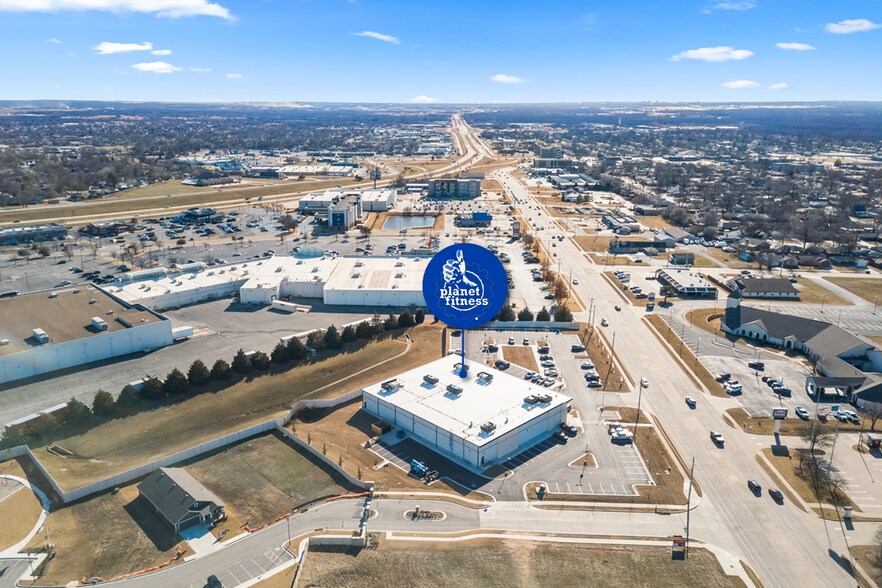 More Photos Of 9291 Garnett rd, Owasso General Retail For Sale