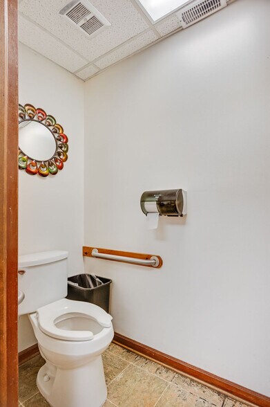 More Photos Of 231 Memorial Dr, Jacksonville Medical For Sale