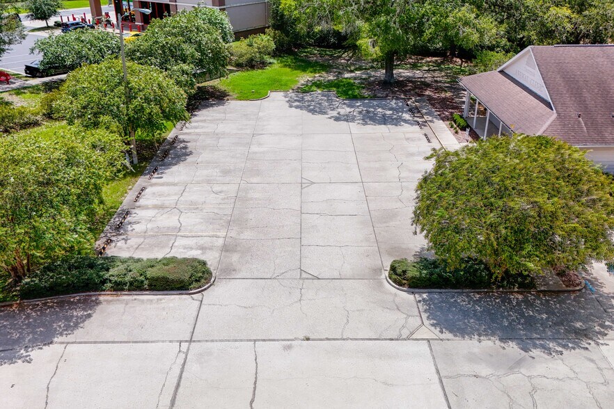 More Photos Of 3628 N Lecanto Hwy, Beverly Hills Veterinarian Kennel For Sale