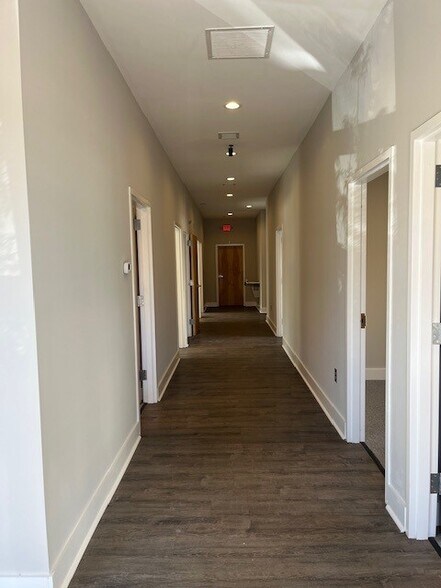 More Photos Of 264 Neely Ferry Rd, Simpsonville Light Distribution For Sale