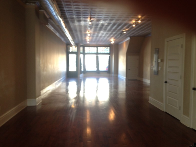 More Photos Of 5874 Delmar Blvd, Saint Louis Storefront Retail Residential For Sale
