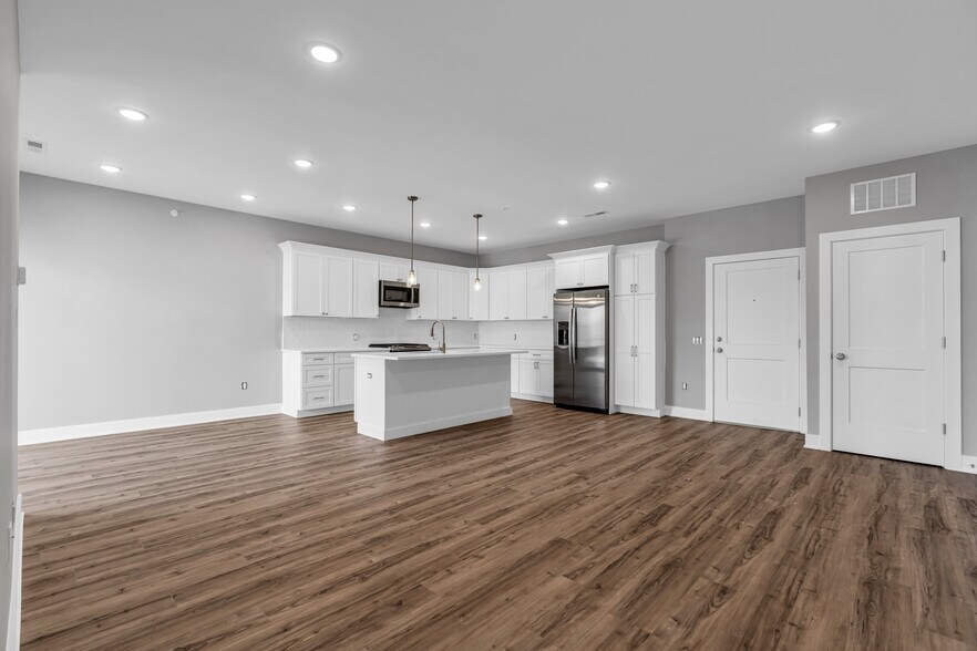 More Photos Of 33 Union Ave, Manasquan Apartments For Sale