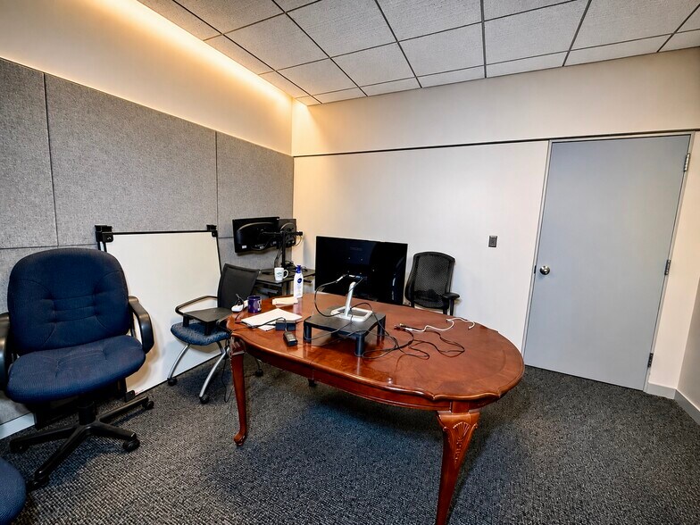 More Photos Of 102 Washington St, Manlius Office For Sale