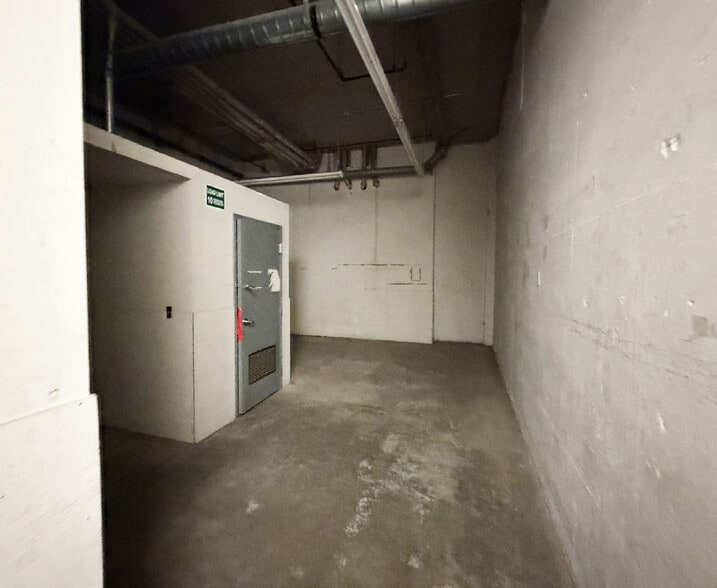More Photos Of 1300 Bush St, San Francisco Freestanding For Lease