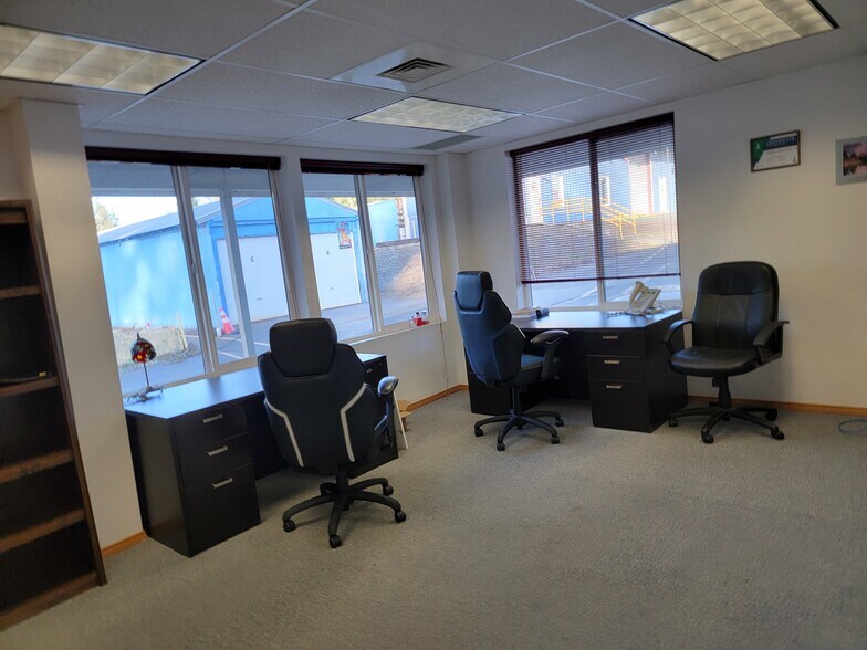 More Photos Of 16371 E State Route 3, Allyn Distribution For Lease