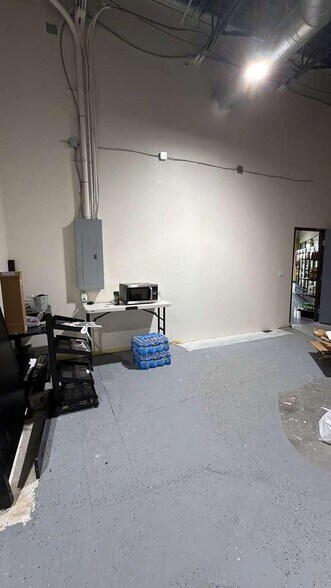 More Photos Of 1800 N Stonebridge Dr, McKinney General Retail For Lease