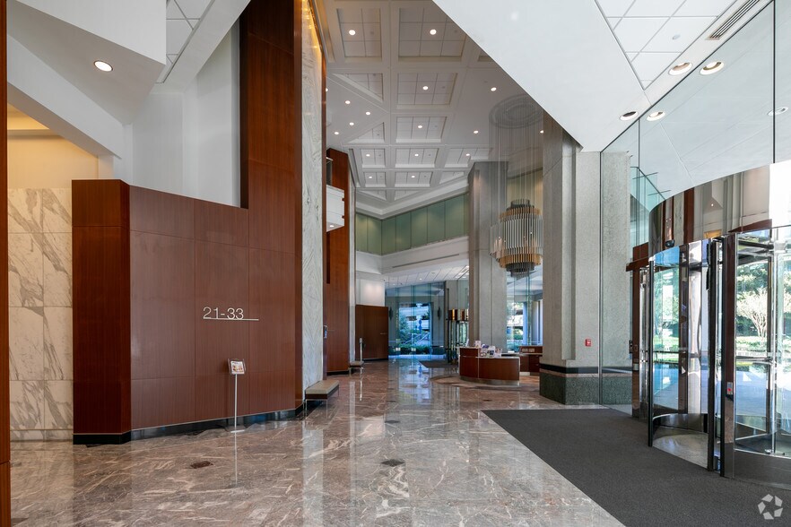 More Photos Of 6 Concourse Pky NE, Atlanta Office For Lease