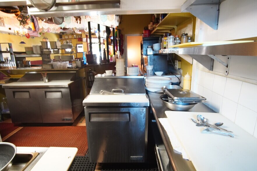 More Photos Of 6582 Mission St, Daly City Storefront Retail Residential For Sale