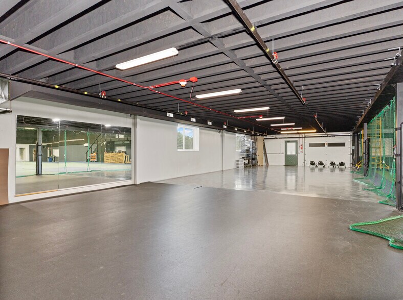 More Photos Of 22660 S Harlem Ave, Frankfort Flex For Sale