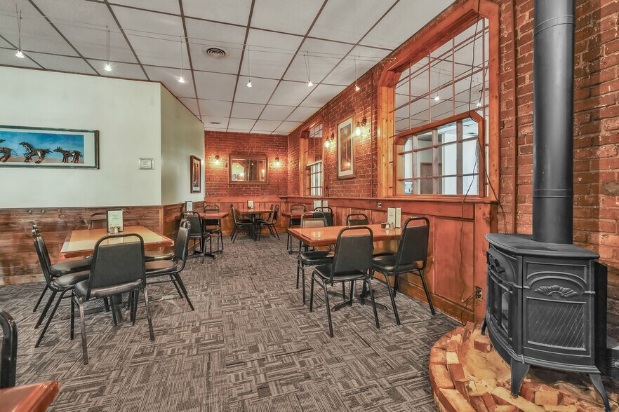 More Photos Of 7161 Main St, Bonners Ferry Bar For Sale