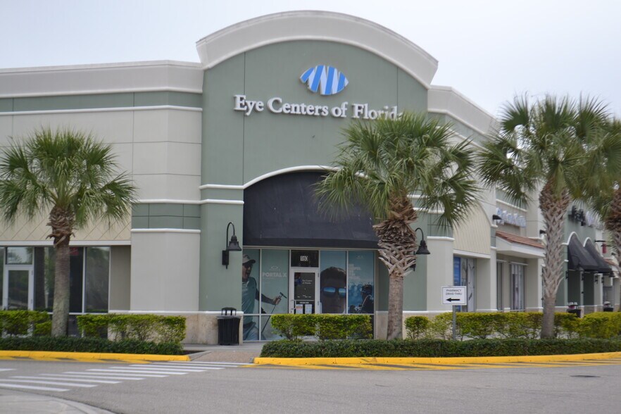 More Photos Of 17966 N Tamiami Trl, North Fort Myers Storefront Retail Office For Lease