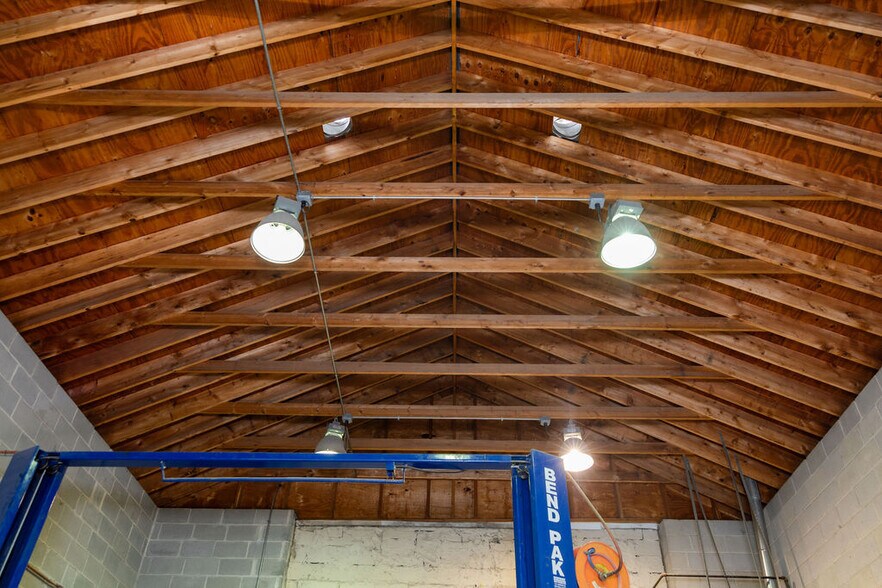 More Photos Of 8257 Frankford Ave, Philadelphia Auto Repair For Sale