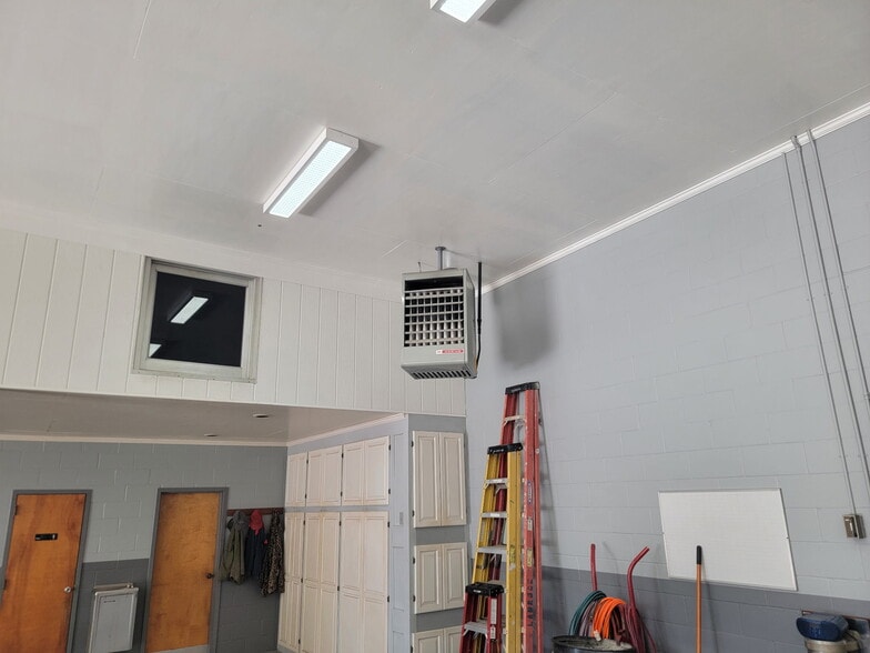 More Photos Of 1106 Goodale Ave, Camden Flex For Sale